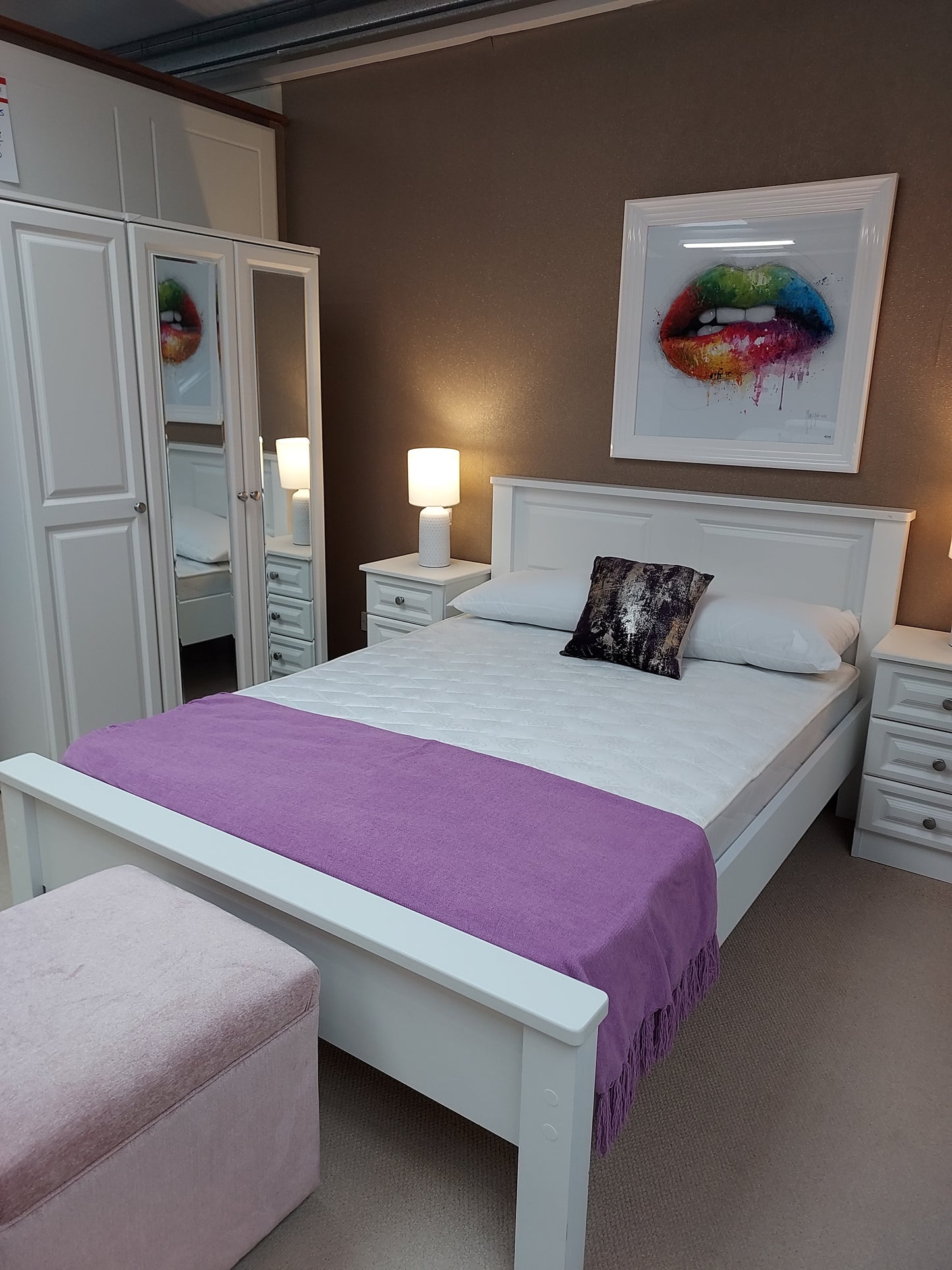 Cedar Oak Whites Frame Beds