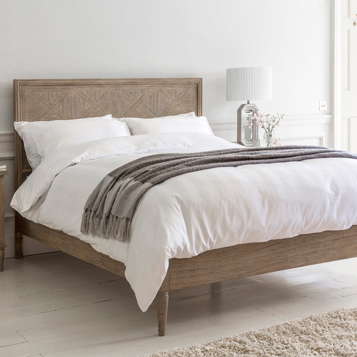 Montserrat Bed