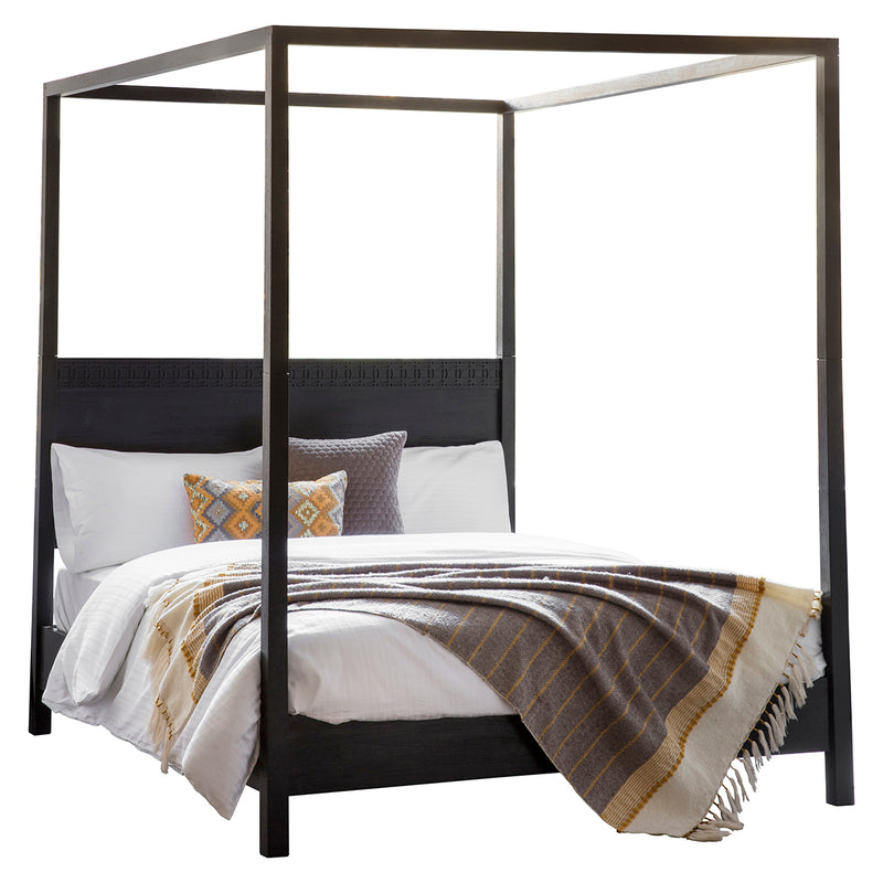 Soho Boutique 5' 4 Poster Bed