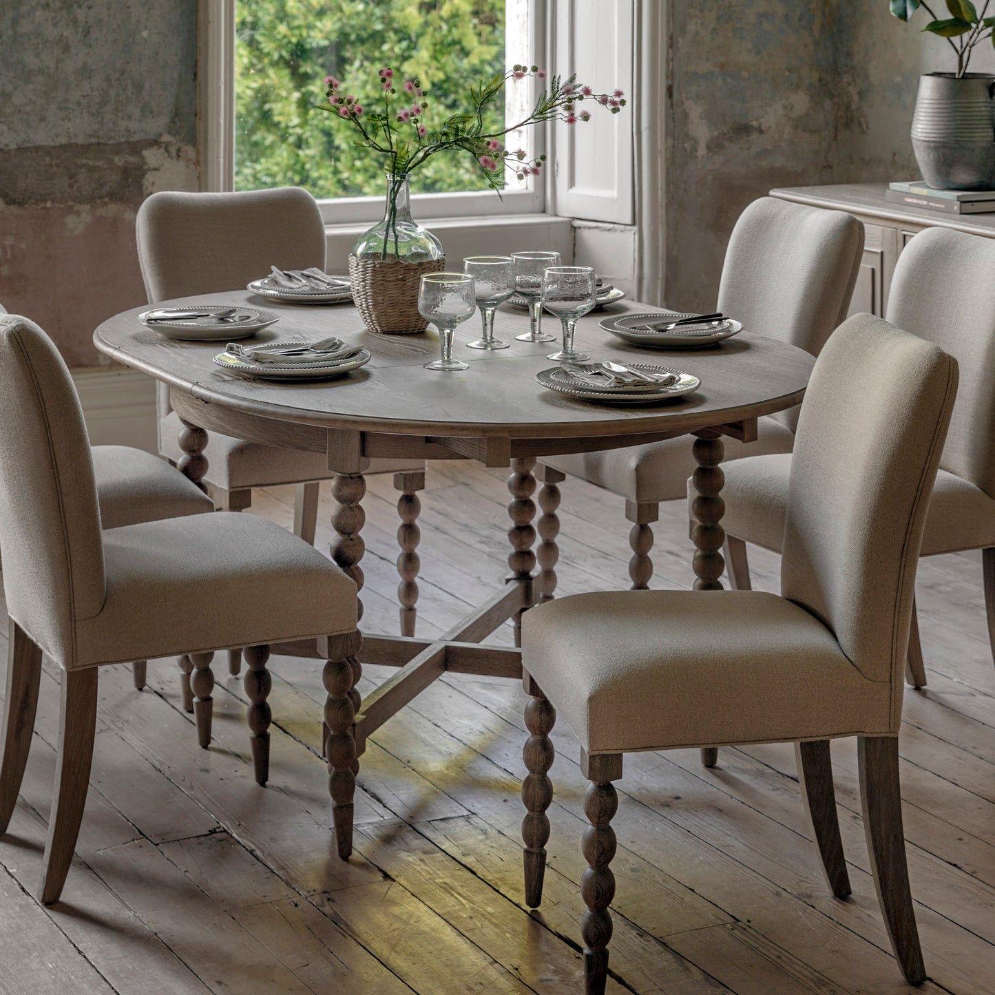 Ariano Round Extending Dining Table 1200/1600