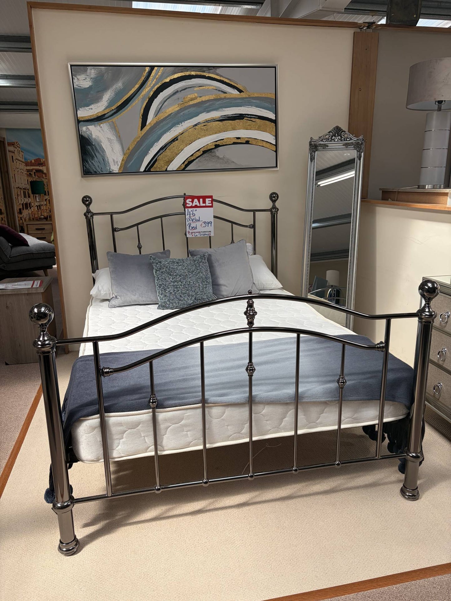 4'6 Metal Bed - Ex display