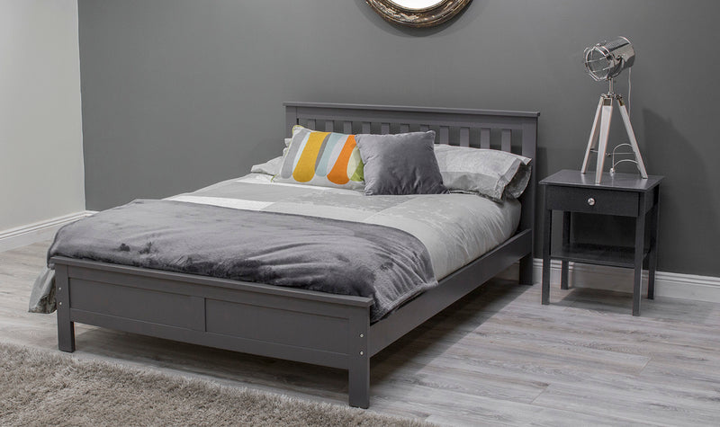 Willbury Bed - 4' 6 Grey